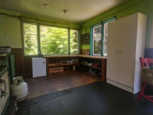 Kuchyň nebo kuchyňský kout v ubytování Katikara Eco-Community - Rosewood accommodations