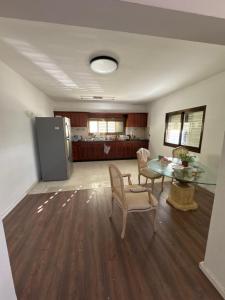 Η κουζίνα ή μικρή κουζίνα στο Home +2 φωτογραφίες