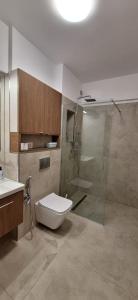 Ένα μπάνιο στο MC House