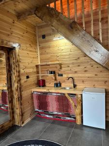 Kuchyň nebo kuchyňský kout v ubytování Golikti dağevleri