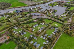 Άποψη από ψηλά του 'Langs de Kleine Haven', Sfeervol Chalet op 5 Sterren Vakantiepark De Kuilart