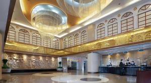 Ο χώρος του λόμπι ή της ρεσεψιόν στο Vienna Hotel 5.0 Qingyuan City Plaza Lianjiang Road