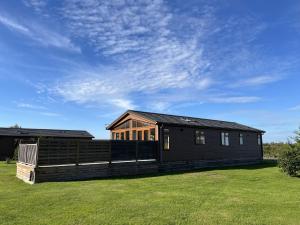 Το κτήριο όπου στεγάζεται  η παραθεριστική κατοικία