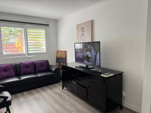 Et tv og/eller underholdning på Kings Cottage