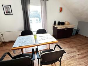 Fotografie z fotogalerie ubytování Ferienwohnung - Losheim am See v destinaci Bachem + 94 fotografií