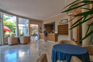 Лобби или стойка регистрации в Hotel du Lac +40 фотографий