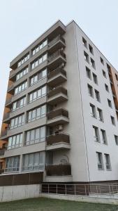 Tòa nhà nơi căn hộ tọa lạc