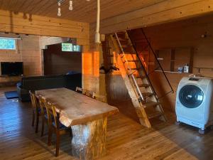 Φωτογραφία από το άλμπουμ του large log cabin 桜 σε Toyoura