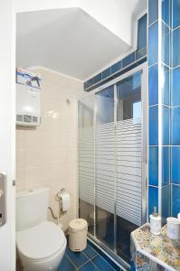 Koupelna v ubytování LocriHOUSE-Stylish comfortable home in Galaxidi + 41 fotografií