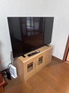 Μια τηλεόραση ή/και κέντρο ψυχαγωγίας στο KominkaGlamping NAYA - Vacation STAY 20482 +38 φωτογραφίες