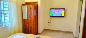 TV/trung tâm giải trí tại Propel Inn +1 ảnh