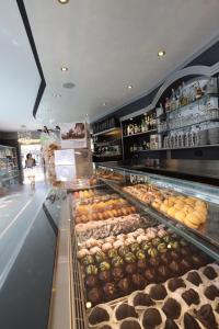 Comida en el departamento o alrededores