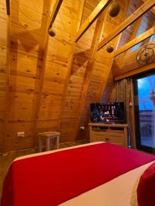 Μια τηλεόραση ή/και κέντρο ψυχαγωγίας στο Oliviare +9 φωτογραφίες