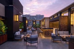 Khu vực ghế ngồi tại The Fern Mumbai, Goregaon, Series by Marriott