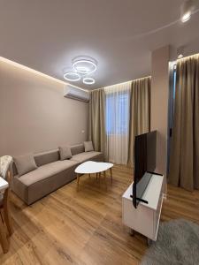 Μια τηλεόραση ή/και κέντρο ψυχαγωγίας στο SR Stay Refined