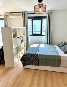 Billede fra billedgalleriet på Grand Studio Cosy 39m2, Rénové & Climatisé i Saint-Denis