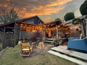 Το κτήριο όπου στεγάζεται  η παραθεριστική κατοικία