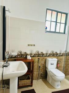 Ένα μπάνιο στο LiIi Villa Sri Lanka