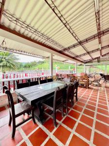 Ресторан / где поесть в Finca La Carmelita Casa Campestre con Piscina y entre Montañas a sólo minutos de Santa Rosa de Cabal