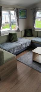 En eller flere senge i et værelse på frankys presthaven retreat + 15 billeder