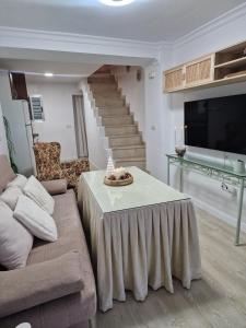 TV a/nebo společenská místnost v ubytování La Atalaya del Bailón