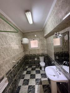 Ένα μπάνιο στο Kenzie Hosting +15 φωτογραφίες