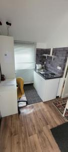 Fotografie z fotogalerie ubytování Kleines 1 Zimmerapartment für bis zu 2 Personen v destinaci Wiesbaden