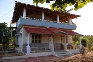 Budova, kde se farma nachází