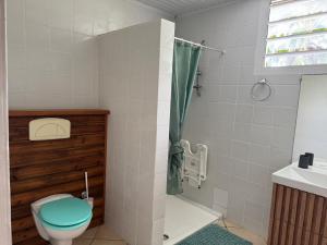 Ένα μπάνιο στο Le Petit Morne