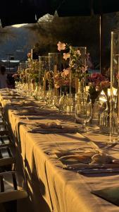 ヴェルナッツァにあるホテル ジャンニ フランジの長いテーブル +92枚の写真