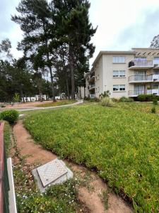 Vườn quanh Cómodo Depto en bosques de la candelaria
