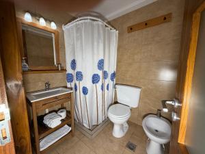 Ένα μπάνιο στο Campo Base Aparts