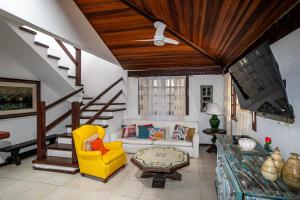 Χώρος καθιστικού στο Charmosa casa com piscina em Búzios