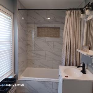 Billede fra billedgalleriet på Historic Comfortable Prince George's Home i Capitol Heights + 3 billeder