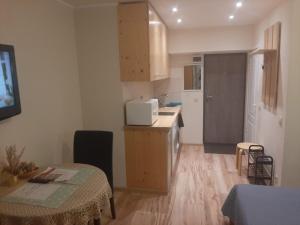 Η κουζίνα ή μικρή κουζίνα στο Тоmiк Liepaja