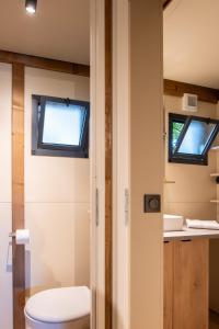 Ένα μπάνιο στο BAVELLA VISTA