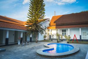 Swimmingpoolen hos eller tæt på Saka Ombilin Heritage Hotel