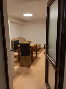 Posezení v ubytování Perfekt für Firmen, Pendler, berufliche Übernachtungen