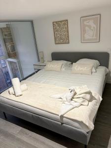 En eller flere senge i et værelse på Le Cosy de Croix-rousse + 17 billeder