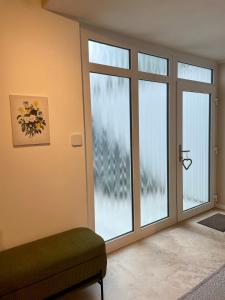 Фотография из галереи Moderne Wohnung nahe Hockenheimring für bis zu 8 Personen в Хоккенхайме