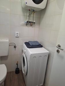 Et badeværelse på Apartma Dividenda