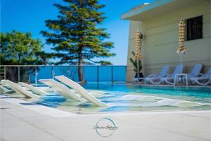 Bazén v ubytování Azure Infinity - Sea view, Pools & SPA - Over the Sea and Under the Sky nebo v jeho okolí