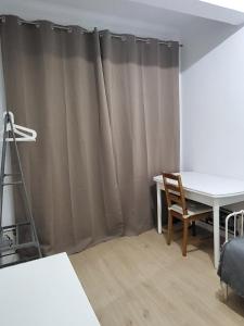 Postel nebo postele na pokoji v ubytování Guest House Monte Abraão 2