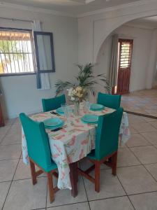 Χώρος καθιστικού στο Villa Mediterraneo