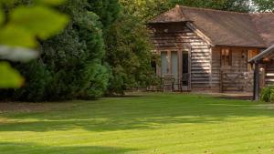 Κήπος έξω από το Stunning Studio Barn