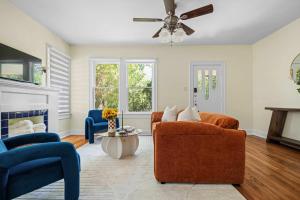 Posezení v ubytování Retro Vibes & Zilker Views - Music House by Zilker + 32 fotografií