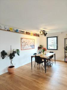 Fotografie z fotogalerie ubytování Private room and bathroom in Schlieren Zurich v Curychu