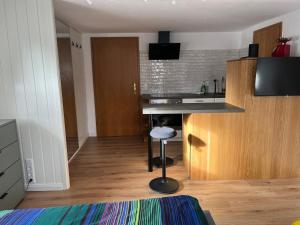 Η κουζίνα ή μικρή κουζίνα στο Schwarzwald-Nest Lenzkirch