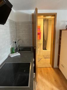 Η κουζίνα ή μικρή κουζίνα στο Schwarzwald-Nest Lenzkirch