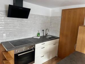 Η κουζίνα ή μικρή κουζίνα στο Schwarzwald-Nest Lenzkirch